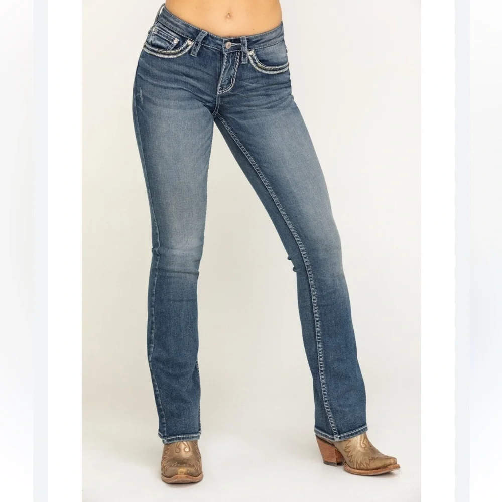 Women Shyanne Blue Boot Cut Jeans with Classic Stitching